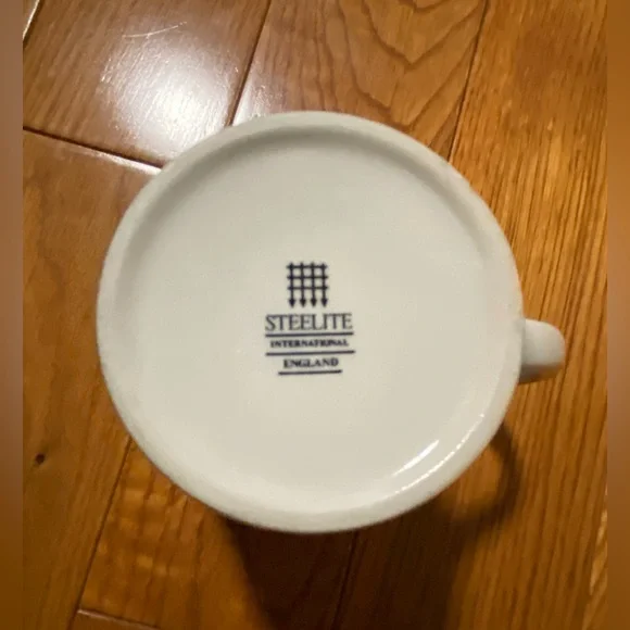 Tim Hortons mug - Picture 2 of 5